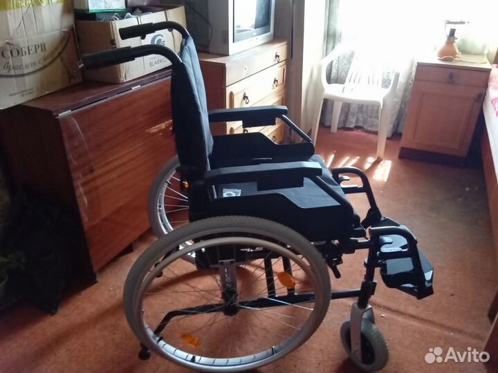 Инвалидная коляска новая