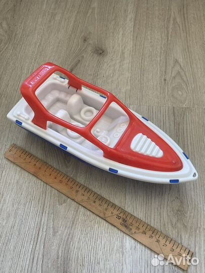 Катер игрушка
