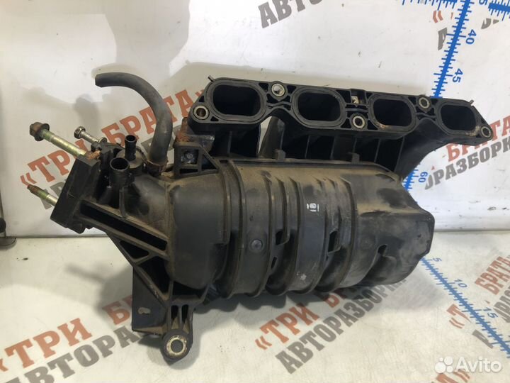 Тойота Королла Впускной коллектор