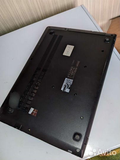 Ноутбук на запчасти