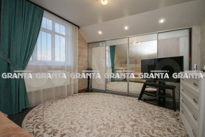 Дом 153 м² на участке 6 сот.