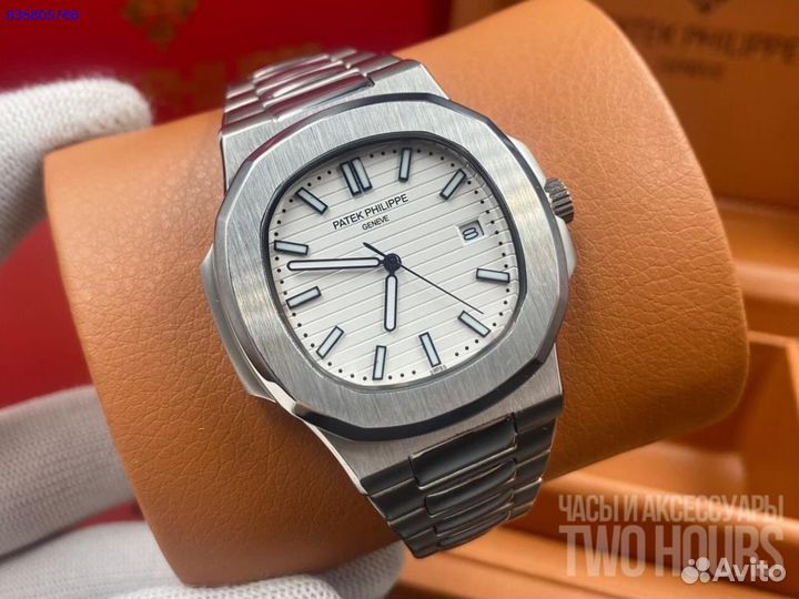 Часы Patek Philippe Nautilus