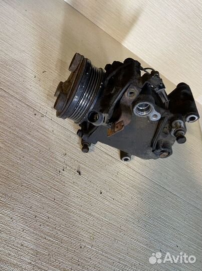 Компрессор кондиционера mitsubishi galant 8