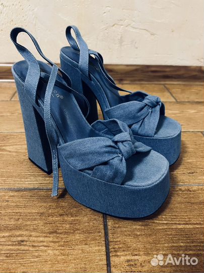 Босоножки женские 39 размер