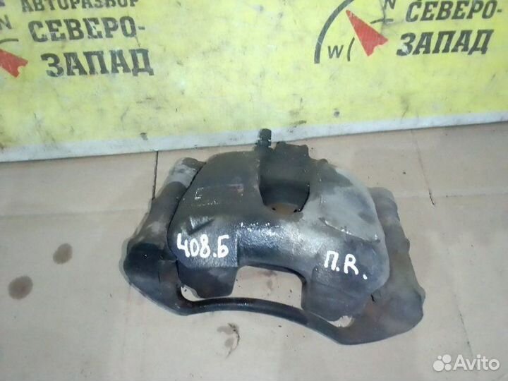 Суппорт передний правый Peugeot 408