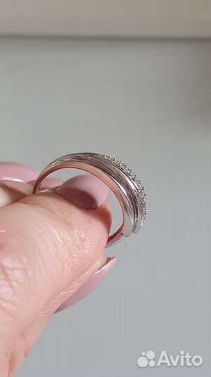 Золотое кольцо с бриллиантами