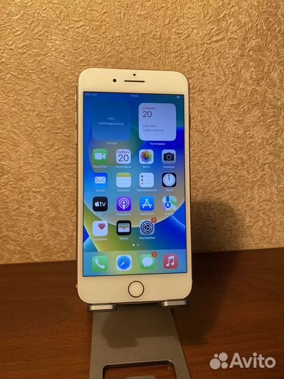 iPhone 8 Plus, 64 ГБ