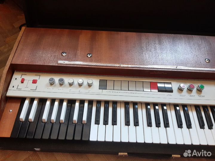 Винтажный электроорган Unitra Eltra B1 1977 г