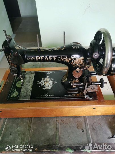 Швейная машина pfaff