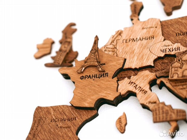 Деревянная карта мира