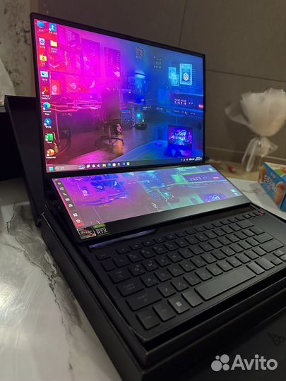 Ноутбук Asus ROG Zephyrus Duo 16 GX650RS GX650RS