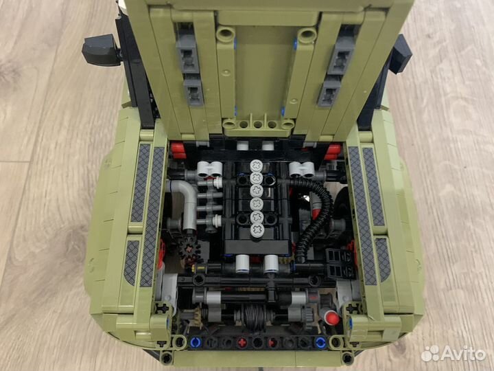 Lego Technic 42110 land rover defender