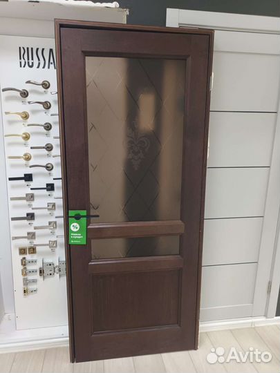 Двери межкомнатные с коробкой новые
