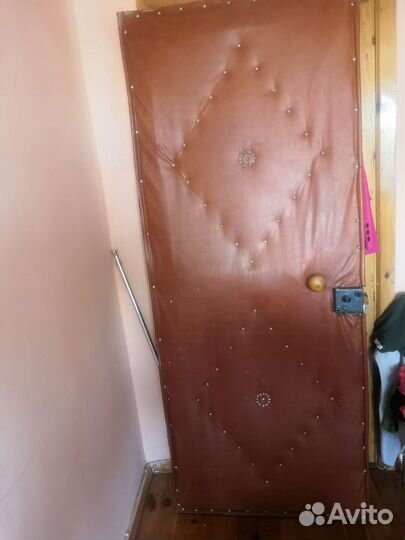 Дверь деревянная