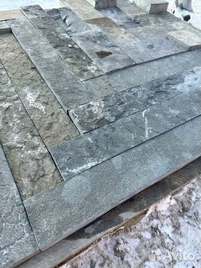 Ригельная плитка из натурального камня шунгит