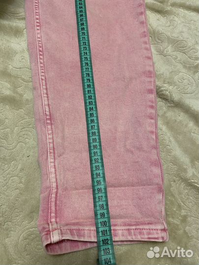 Яркие джинсы