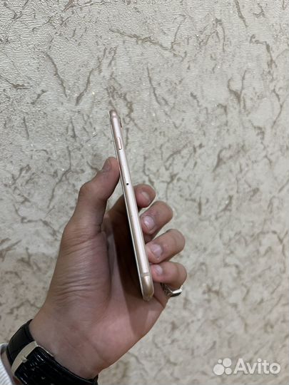 iPhone 8, 128 ГБ