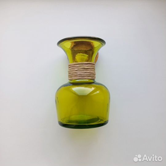 Ваза желто-зеленая стеклянная / Испания / новая