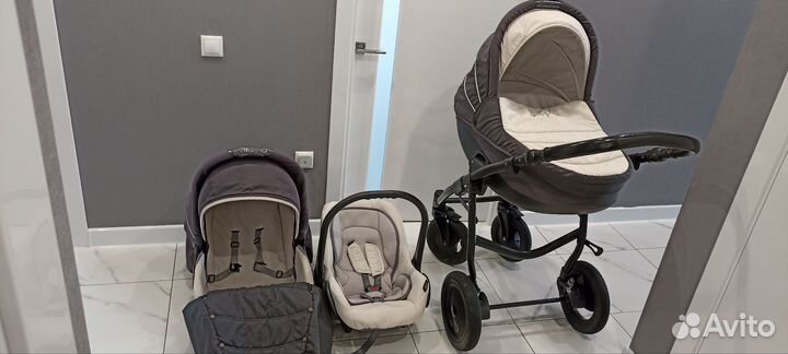 Коляска zippy 3 в 1