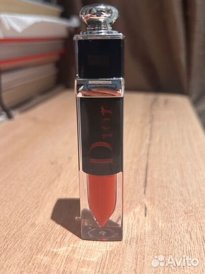 Лаковый тинт для губ Dior, 758