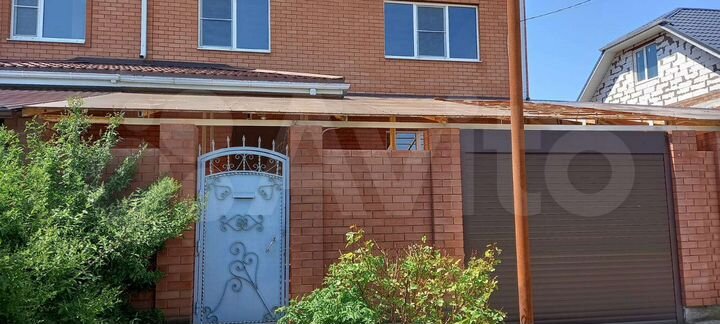 Дом 226,2 м² на участке 4 сот.