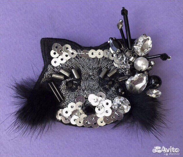 Авторская брошь ручной работы Котик