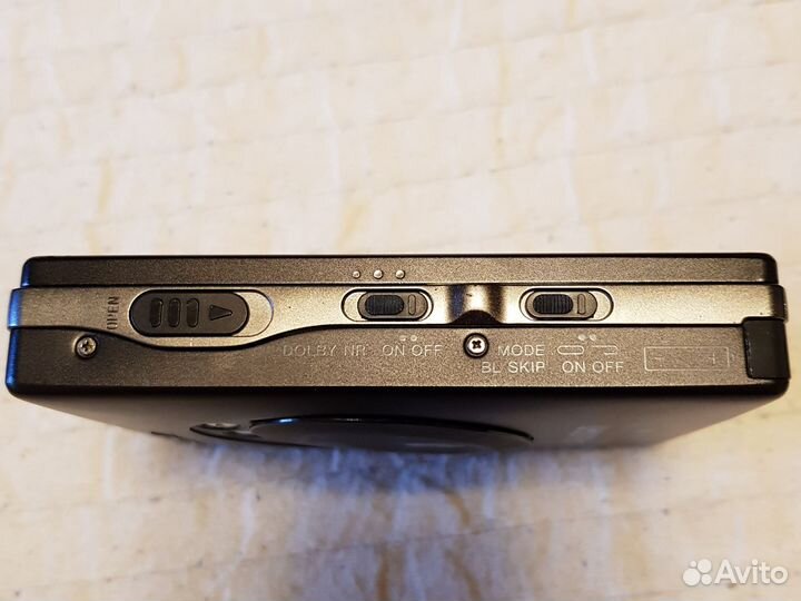 Кассетный плеер Sony Walkman WM-EX909