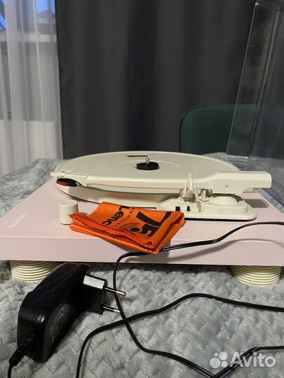 Виниловый проигрыватель