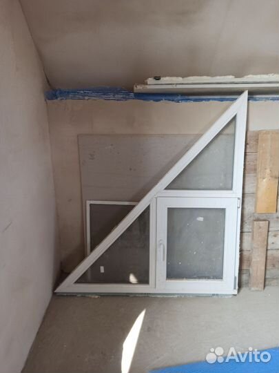 Окно металлопластиковое треугольное