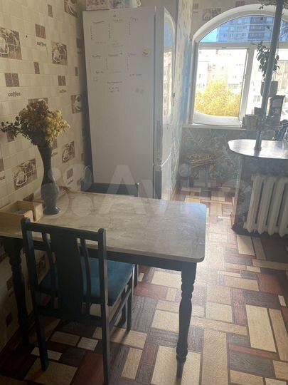 2-к. квартира, 48 м², 8/10 эт.