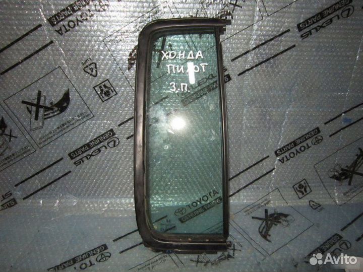 Стекло двери задней правой форточка Honda Pilot