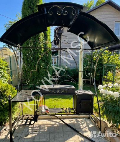 Мангал с крышей