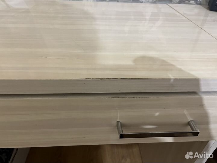 Комод и стол