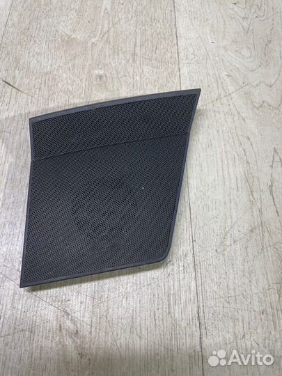 Решетка центрального динамика В торпедо Mercedes