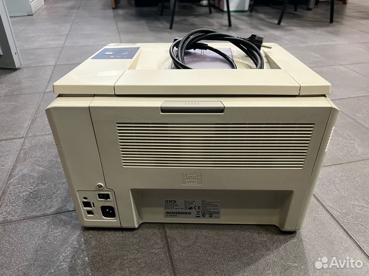 Лазерный цветной принтер Xerox Phaser 6110