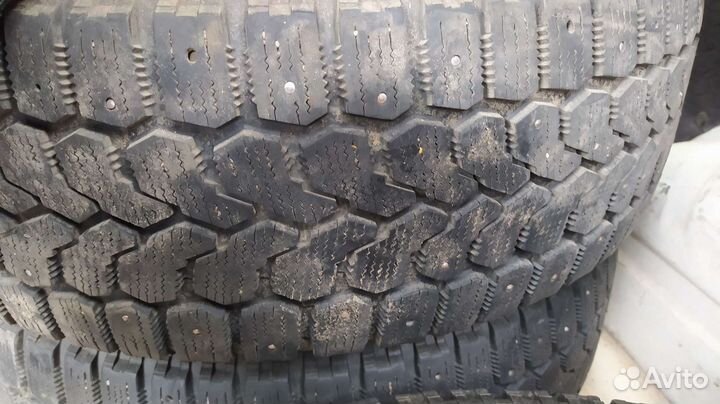 Yokohama Ice Guard F700Z 215/60 R17