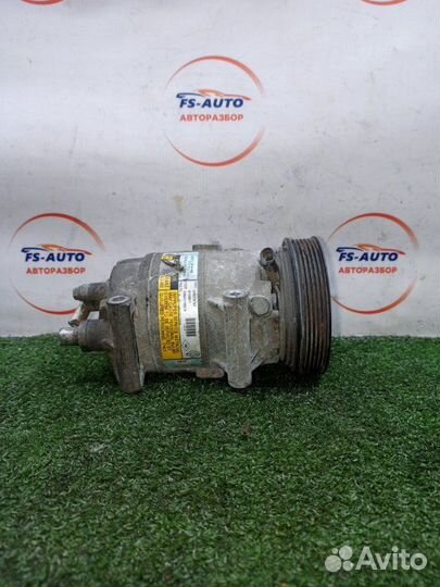 Компрессор кондиционера Renault Megane 2 KM0/1