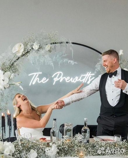 Неоновая вывеска 