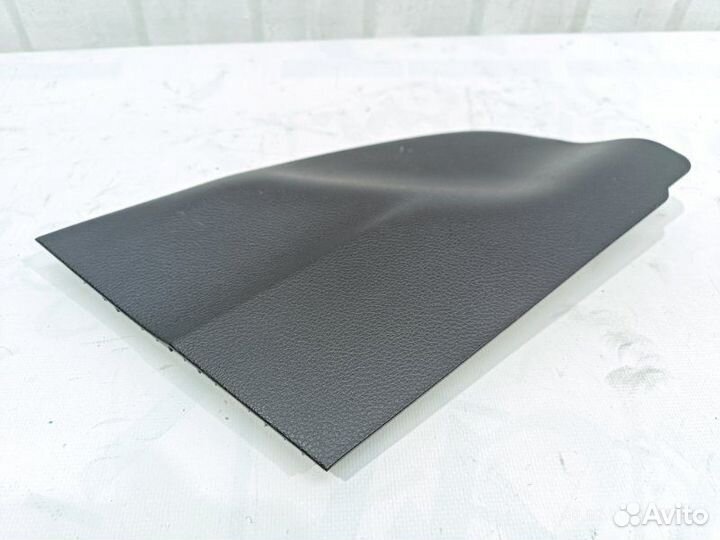 Накладка центральной консоли левая Kia Seltos SP2