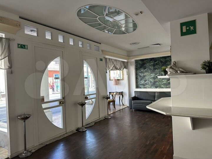 Гостиница 2500 м² (Италия)