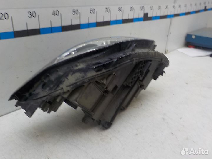 Фара правая Volkswagen Tiguan