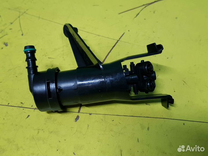 Омыватель фары Nissan Tiida C11 28642EM30A