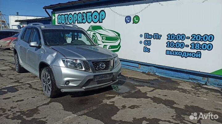 Блок управления отопителем Nissan Terrano 3 275110