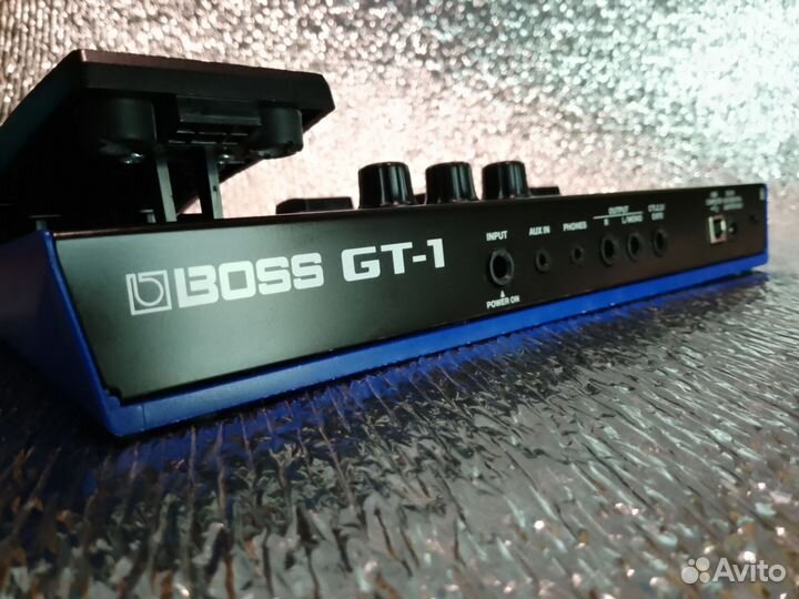 Гитарный процессор эффектов Boss GT-1