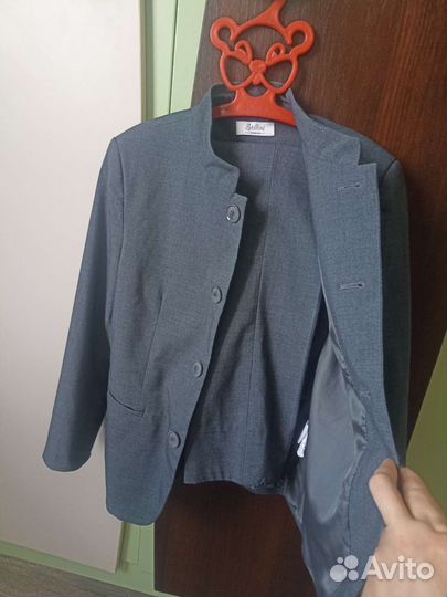 Школьный костюм для мальчика 128 серый