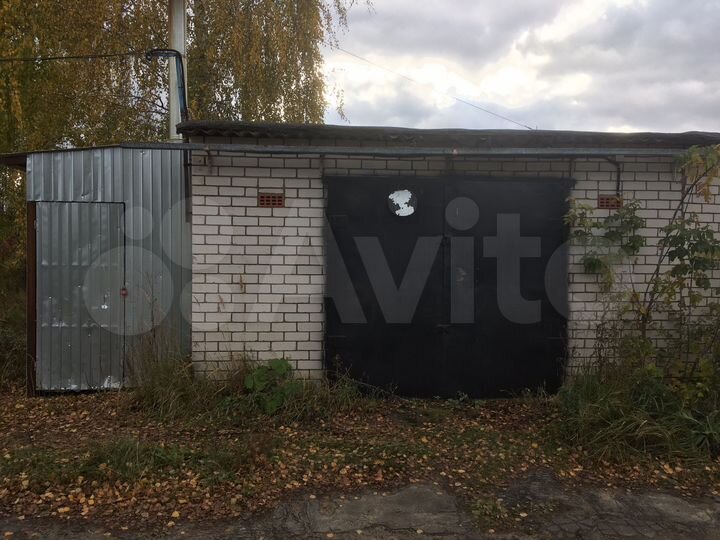 Гараж, > 30 м²