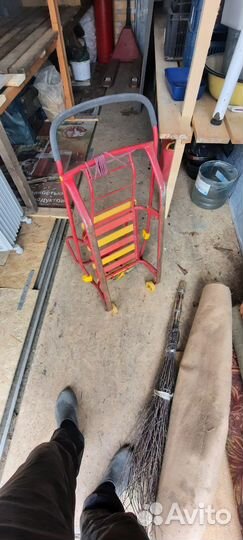 Детские санки на колесах