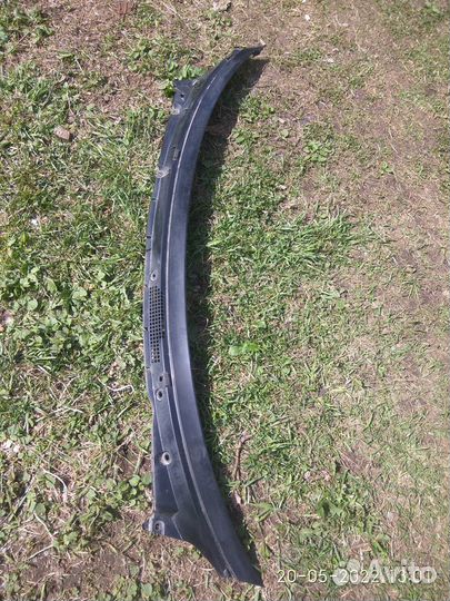 Жабо дворников на Хонда Легенд 2007 года