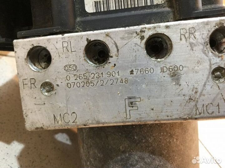 Блок ABS (насос) Nissan Qashqai J10 MR20DE