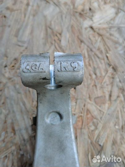 Кулак поворотный передний правый Infiniti Q50 V37